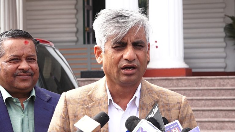 कोशीमा बालबालिकाको निःशुल्क उपचार माग गर्दै पूर्वमुख्यमन्त्रीले गरे अनशन घोषणा