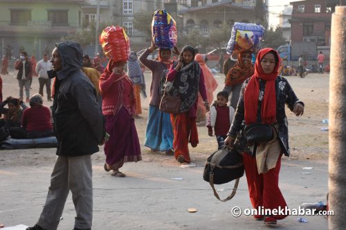 ७ दिन हिँडेर आए लघुवित्तका ऋणी, भन्छन्– ऋणले उठीबास लगायो !