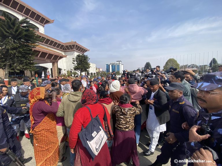 हाजिर जमानीमा रिहा भए लघुवित्तका ऋणीहरु