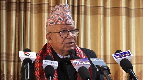 वामपन्थीलाई एकै स्थानमा ल्याउने प्रयास जारी छ : माधव नेपाल