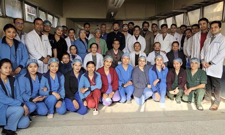 कलेजो प्रत्यारोपणमा नेपाली चिकित्सकको पहिलो सफलता