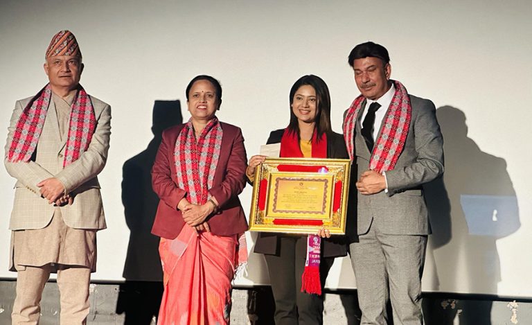 ७ महिला फिल्मकर्मी सम्मानित, मन्त्री शर्मा भन्छिन्- फिल्म क्षेत्रमा महिलाको सक्रियता गौरवपूर्ण