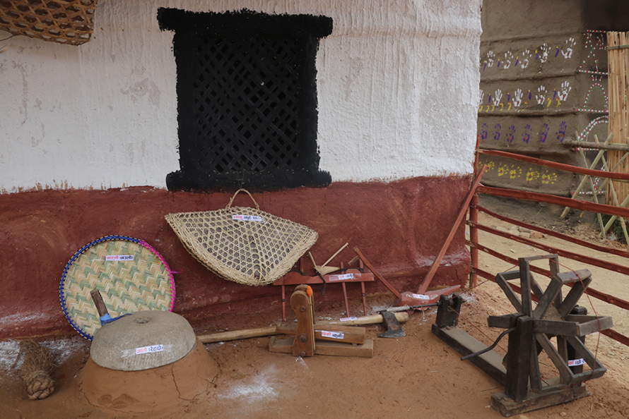 आदिवासी महोत्सवमा पहिचान झल्कने नमूना घर