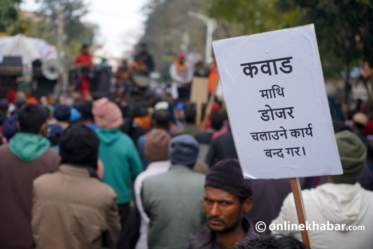 कवाडी संकलन केन्द्र हटाउने महानगरको नीति : व्यवसायी र नगर प्रहरी आमनेसामने