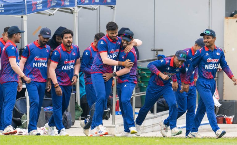 त्रिकोणात्मक टी-२० आई सिरिज फाइनल : नेपालको ब्याटिङमा कमजोर सुरुवात
