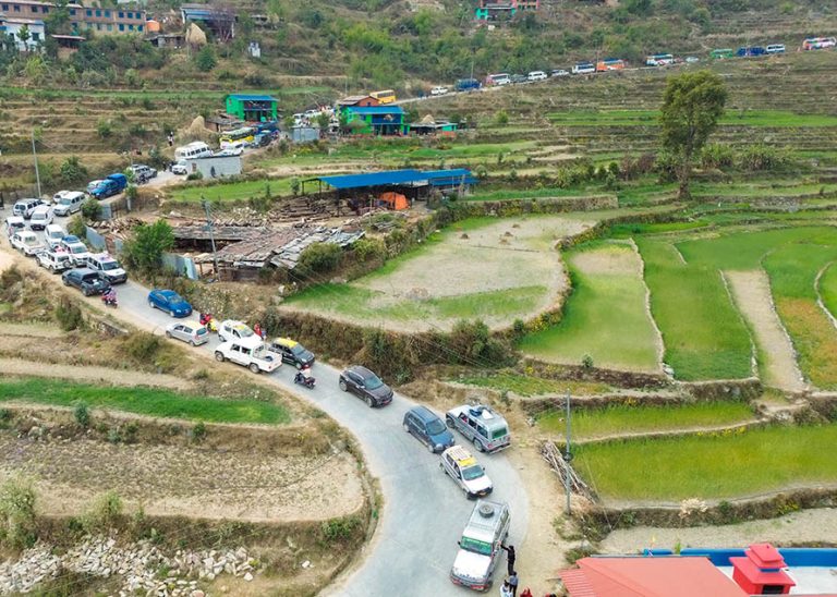 पञ्चकोटमा धार्मिक पर्यटकको घुइँचो