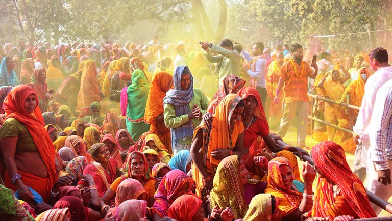 मिथिला माध्यमिकी परिक्रमा आज कञ्चनवन पुगेर होली खेल्ने