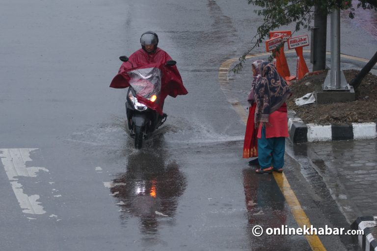 काठमाडौंमा आज दिउँसो सामान्य वर्षा हुने