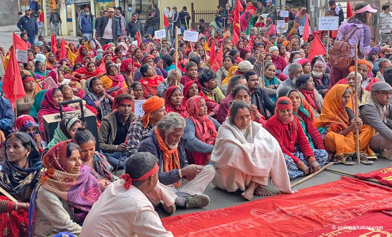 पैसा नहुँदा घर फर्किन पनि पाएनन् मिटरब्याज पीडित