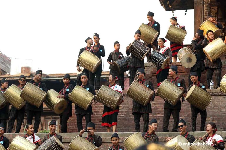 विस्का जात्राको पूर्वसन्ध्यामा भक्तपुरमा साँस्कृतिक नाच (तस्वीरहरू)