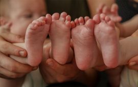 फरक-फरक अस्पतालमा महिलाले जन्माइन् जुम्ल्याहा, जुम्ल्याहाको उमेरमा २२ दिनको अन्तर !