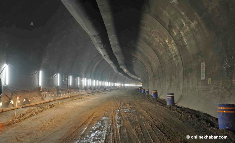 नागढुंगा सुरुङ मार्ग निर्माणमा स्थानीयको अवरोध हट्यो