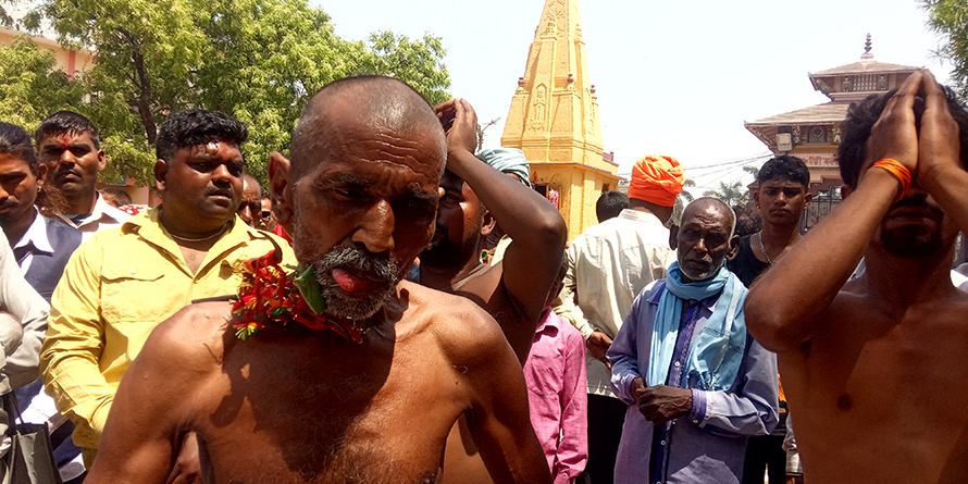 नेपालगञ्जको बागेश्वरीमा ६५ वर्षीय प्रजापतिले १५औँ पटक जिब्रो छेडे