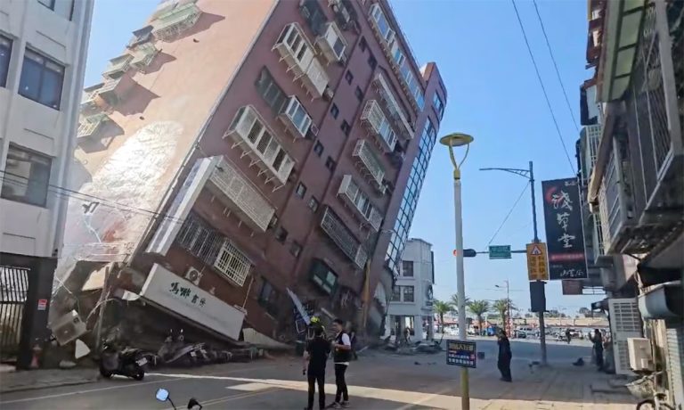 ताइवानमा २५ वर्षपछि शक्तिशाली भूकम्प, ठूला भवनमा क्षति (फोटो)