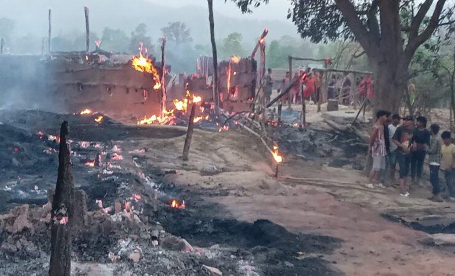 आगो निभाउने क्रममा जलेर २ जनाको मृत्यु