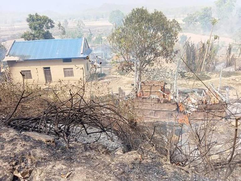 दाङको राजपुुरमा आगलागी, ३४ घरगोठ जले