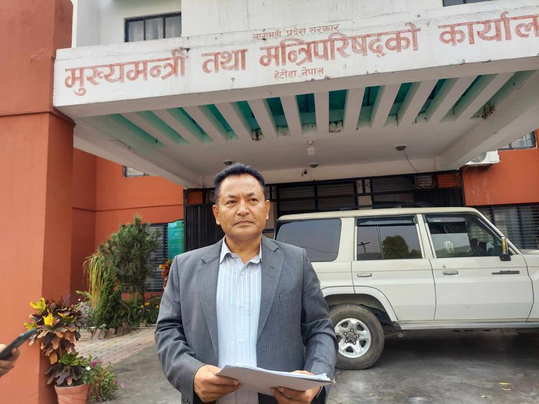 बागमतीका सरकारी कार्यालयले तामाङ र नेपाल भाषामा पनि साइन बोर्ड लेख्नुपर्ने