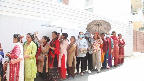 ललितपुरका सबै वडामा महिलाको पाठेघर र स्तन क्यान्सर नि:शुल्क परीक्षण
