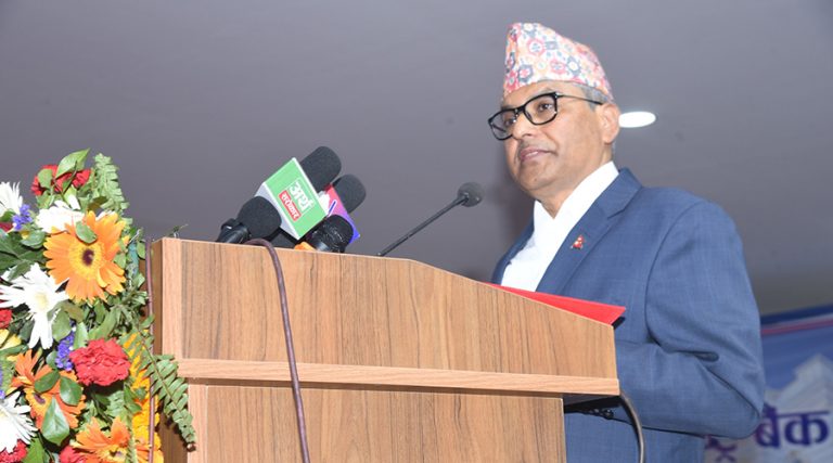 ग्राहकको कमजोरीले धेरै साइबर ठगी हुने गरेको देखिन्छ : गभर्नर