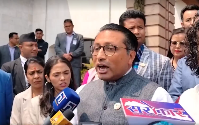 बजेट मध्यपन्थी छ, ऋण धेरै भयो : स्वर्णिम वाग्ले