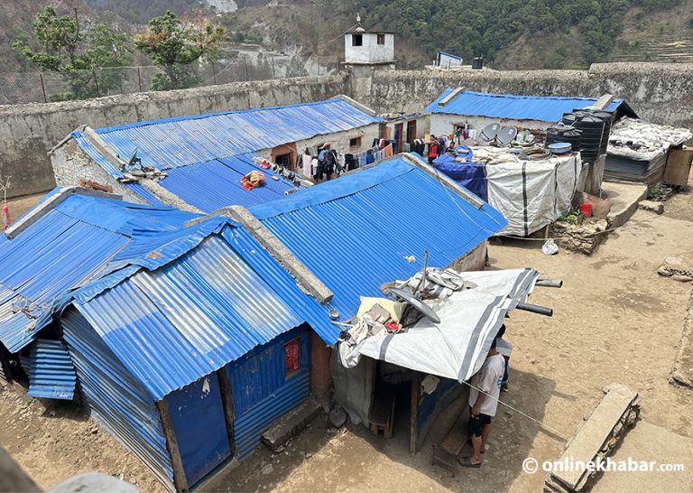 बाजुरा कारागारमा राम्ररी सुत्न पनि पाउँदैनन् कैदीबन्दी