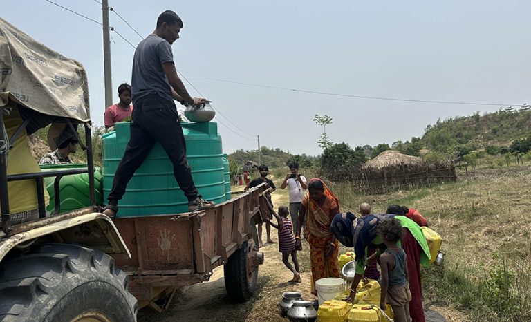 धित मरुन्जेल पानी पनि खान पाएनन् अँधेरीगाउँका बासिन्दाले   