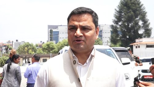 स्वास्थ्य बीमा कार्यक्रम व्यवस्थित गर्ने काम भइरहेको छ : स्वास्थ्यमन्त्री पौडेल