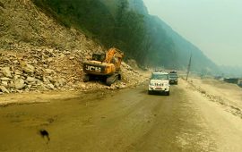 बाढीका कारण ३ सडक पूर्ण, ६ सडक आंशिक अवरुद्ध