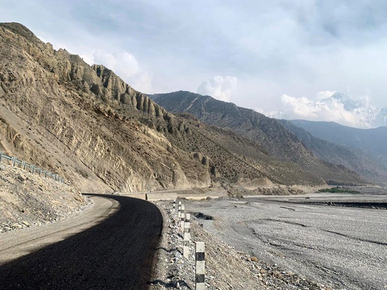 ८ महिनामा २८ किलोमिटर नयाँ सडक  