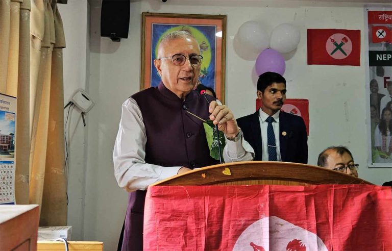 जनताको रकम हिनामिहना हुँदा सरकार मुकदर्शक भयो : शेखर कोइराला