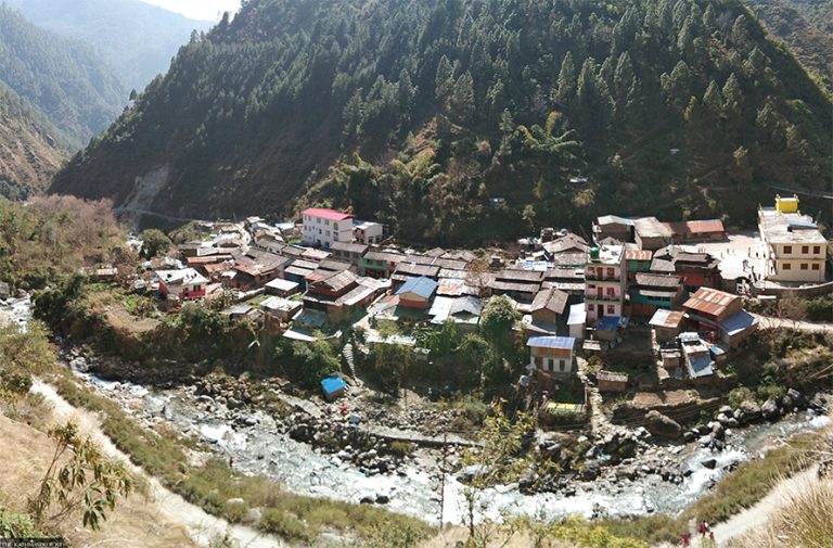 तमानखोलामा जलविद्युत् छ, तर बत्ती बल्दैन