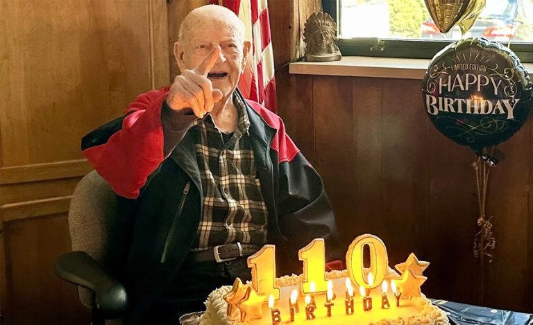 ११० वर्षका भिनसेन्ट : आफ्नो काम आफैं गर्छन्, अझै चलाउँछन् गाडी
