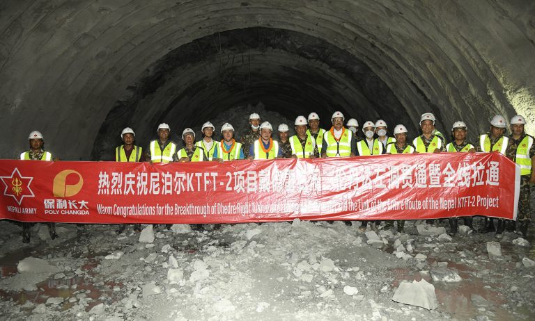 द्रुतमार्गको धेद्रे जोडी सुरुङ भयो ‘ब्रेक थ्रु’