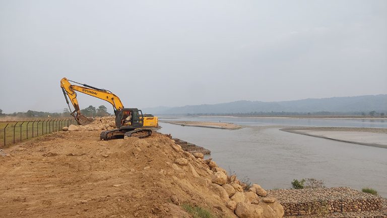 नारायणी नदी व्यवस्थापनका लागि नवलपुर क्षेत्रमा तटबन्ध