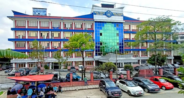 सस्ता र साना प्याकेज घटाउँदै टेलिकम, महँगा प्याकको मारमा सेवाग्राही