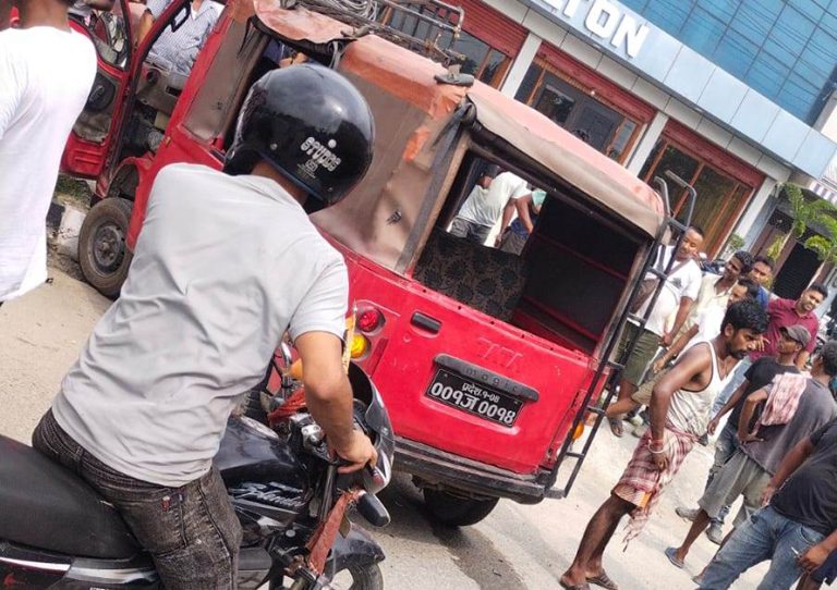विराटनगरमा ट्यांकर र भ्यान दुर्घटना : एक जनाको मृत्यु, ५ जना घाइते