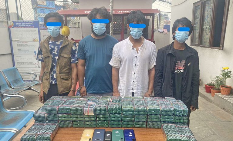 फार्मेसीबाट लागु औषध बिक्री गरेको आरोपमा ४ जना पक्राउ
