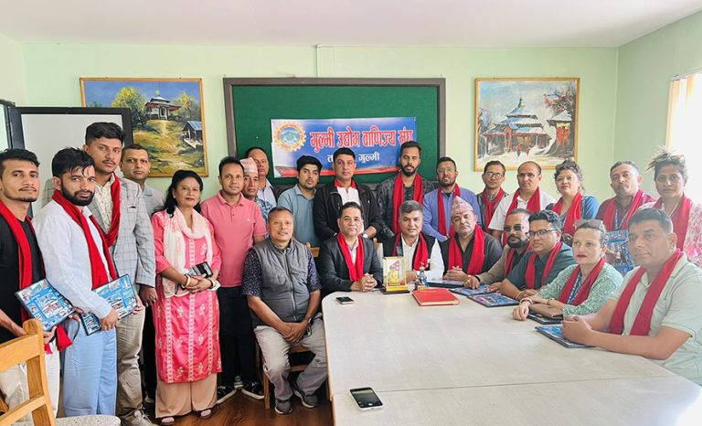 बुटवलका व्यवसायीले गरे गुल्मीको धार्मिक र पर्यटकीय स्थलको भ्रमण