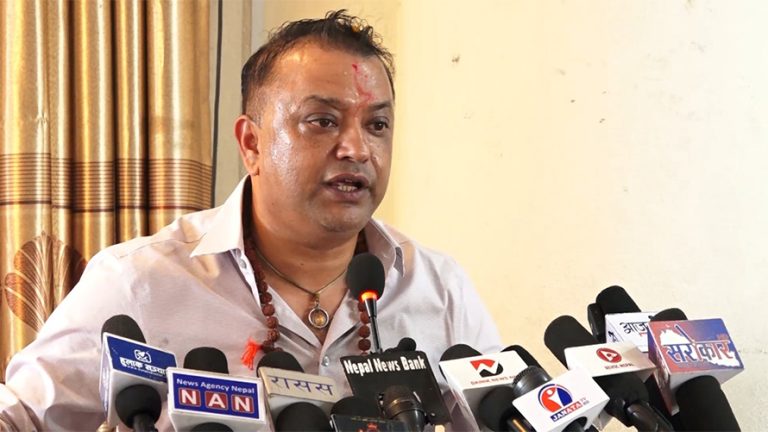 रास्वपामा सभापतिको पापको भारी कसले बढी बोक्ने भन्ने प्रतिस्पर्धा छ : गगन थापा