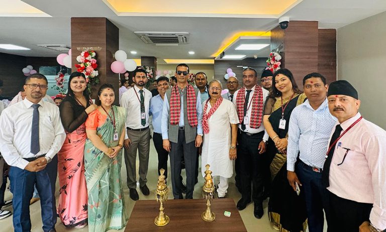 विराटनगरको रोडशेष चोकमा हिमालयन बैंकको शाखा स्थानान्तरण