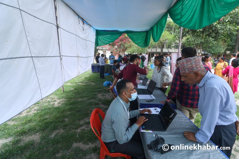 ललितपुरको पाटनमा सुरु भयो श्रमाधान रोजगार मेला (तस्वीरहरू)