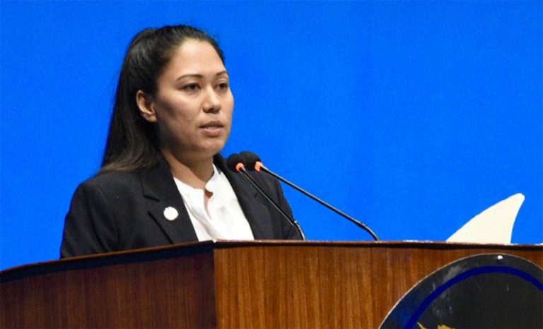 शिक्षकलाई दलीय राजनीति गर्न नदिने शिक्षामन्त्रीको दृढता