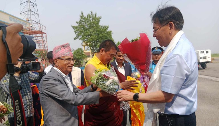 चिनियाँ धार्मिक मामिला मन्त्रीको टोली लुम्बिनी भ्रमणमा