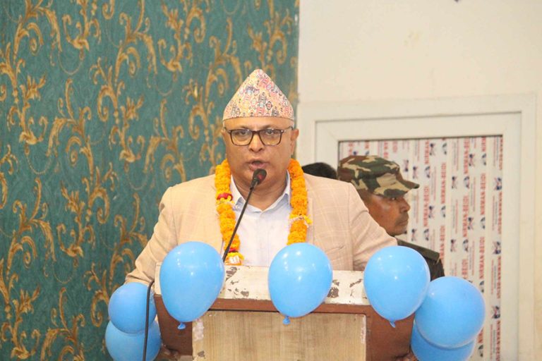 केदार कार्कीलाई हिक्मतको जवाफ : ब्याक बेञ्चरले चलाउन जान्दैनन्
