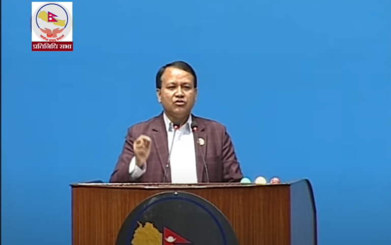 सार्वजनिक खर्च पुनरावलोकन आयोगको प्रतिवेदन पढ्न सरकारलाई जीवन परियारको सुझाव