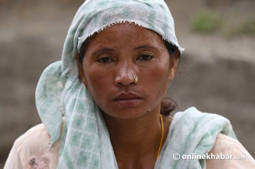 ‘त्यो दिनदेखि आफैं मरे झैं छु’