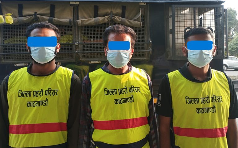 झुटो विवरण पेश गरेर नेपाली नागरिकता लिन खोज्ने ३ भारतीय पक्राउ