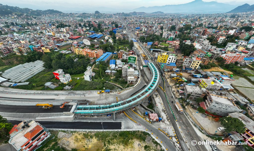 फ्लाई ओभरभन्दा पहिले व्यवस्थित सार्वजनिक यातायात