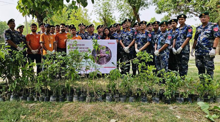 लक्ष्मी सनराइज बैंकको सक्रियतामा ६ हजार वृक्षारोपण