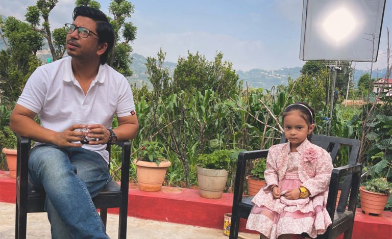 प्रकाश सपुतले रुम्जाटारबाट थाले ‘पूर्णबहादुरको सांरगी’को छायांकन
